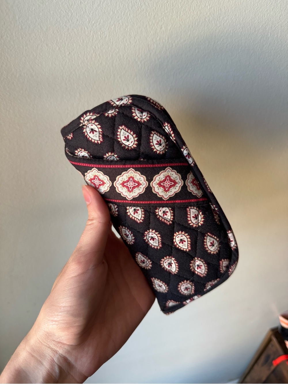 Vera Bradley Quilted Cotton Double Eyeglass Case Soft Sleeve Paisley Black Red⁠